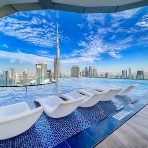 Infinity Pool & Burj Khalifa View L Luxe Paramount Dubai